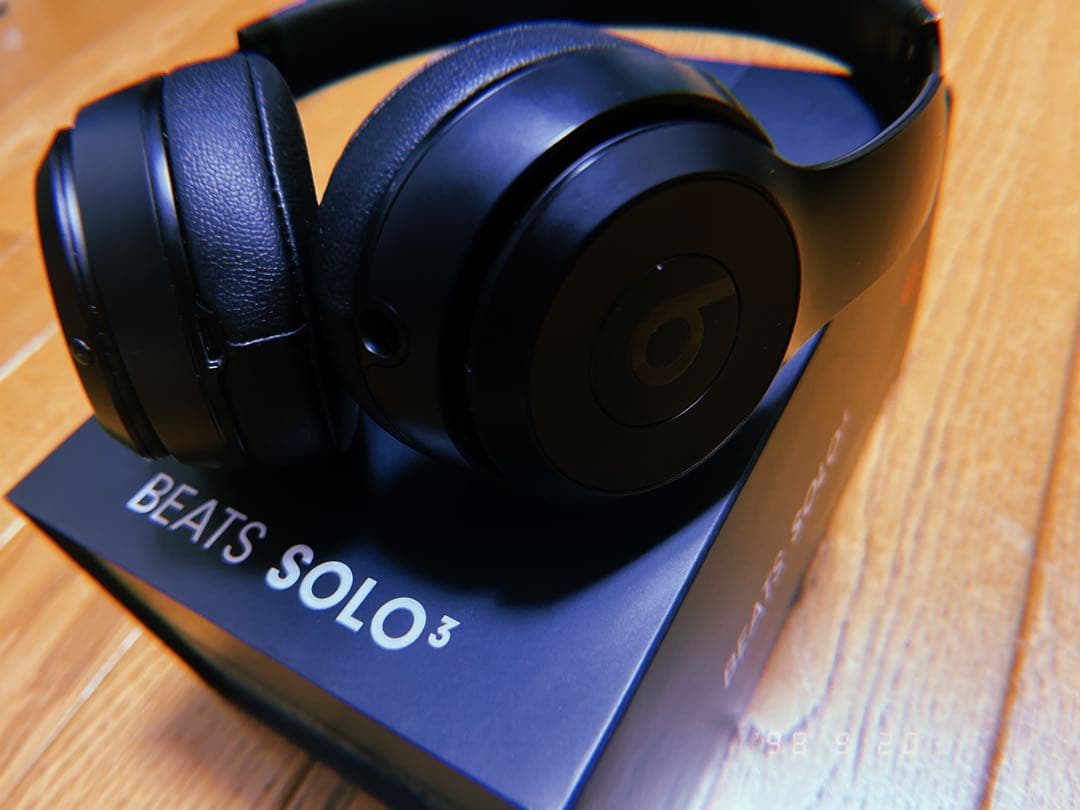 ヘッドホン BEATS SOLO3