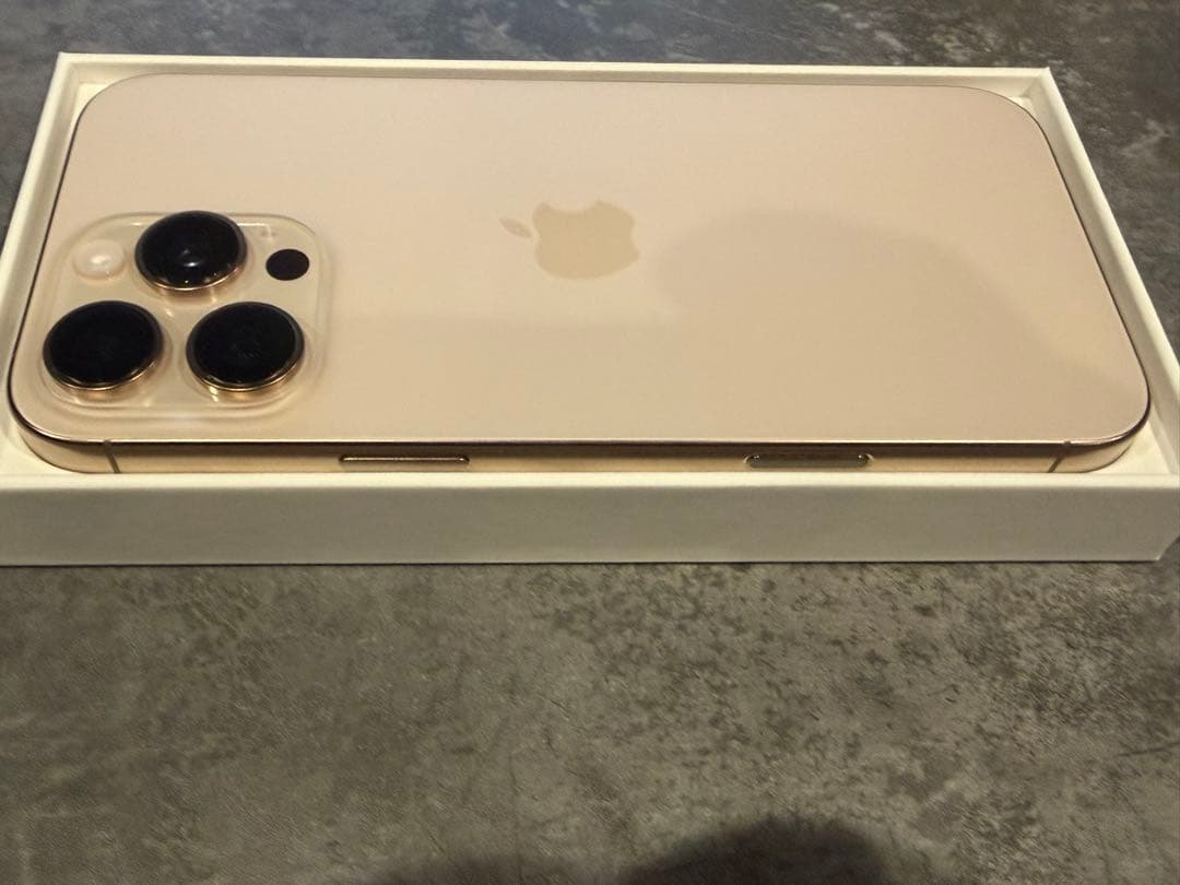 Apple iPhone 16 Pro Max 256GB デザートチタニウム