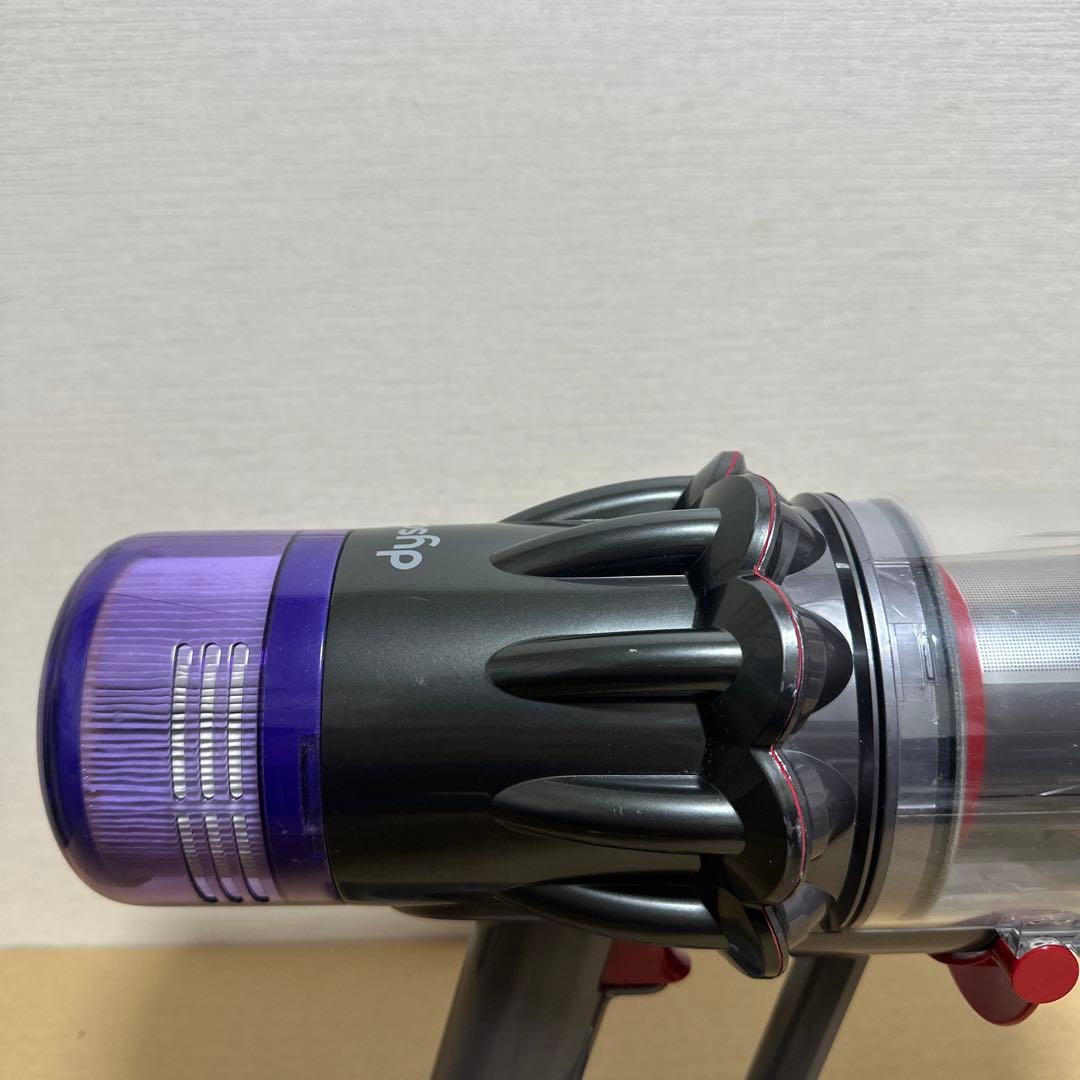 即日発送　Dyson ダイソン SV18 コードレス掃除機 本体のみ