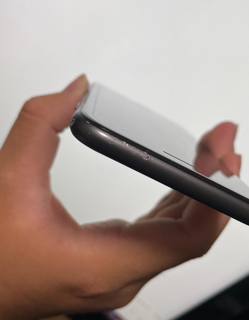 iPhone 8 スペースグレイ 64GBモデル