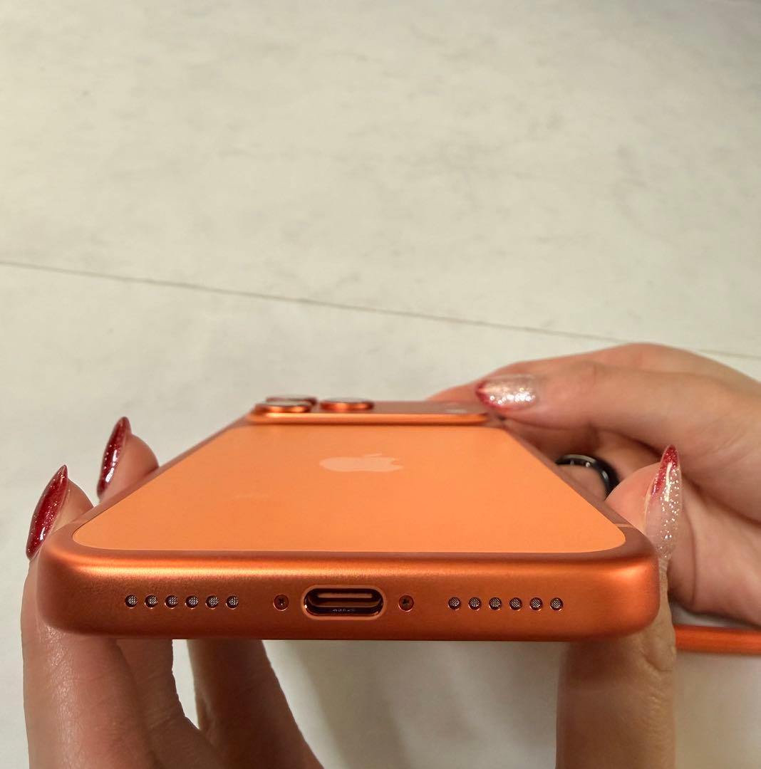 【最終価格】iPhone 17proMaxオレンジ 本体とケース