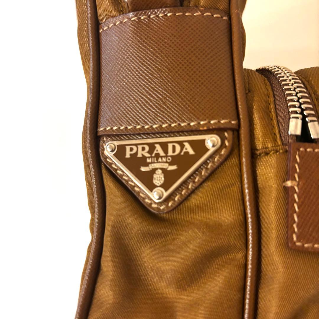 PRADA ナイロン 三角ロゴ　ワンショルダーバッグ ブラウン