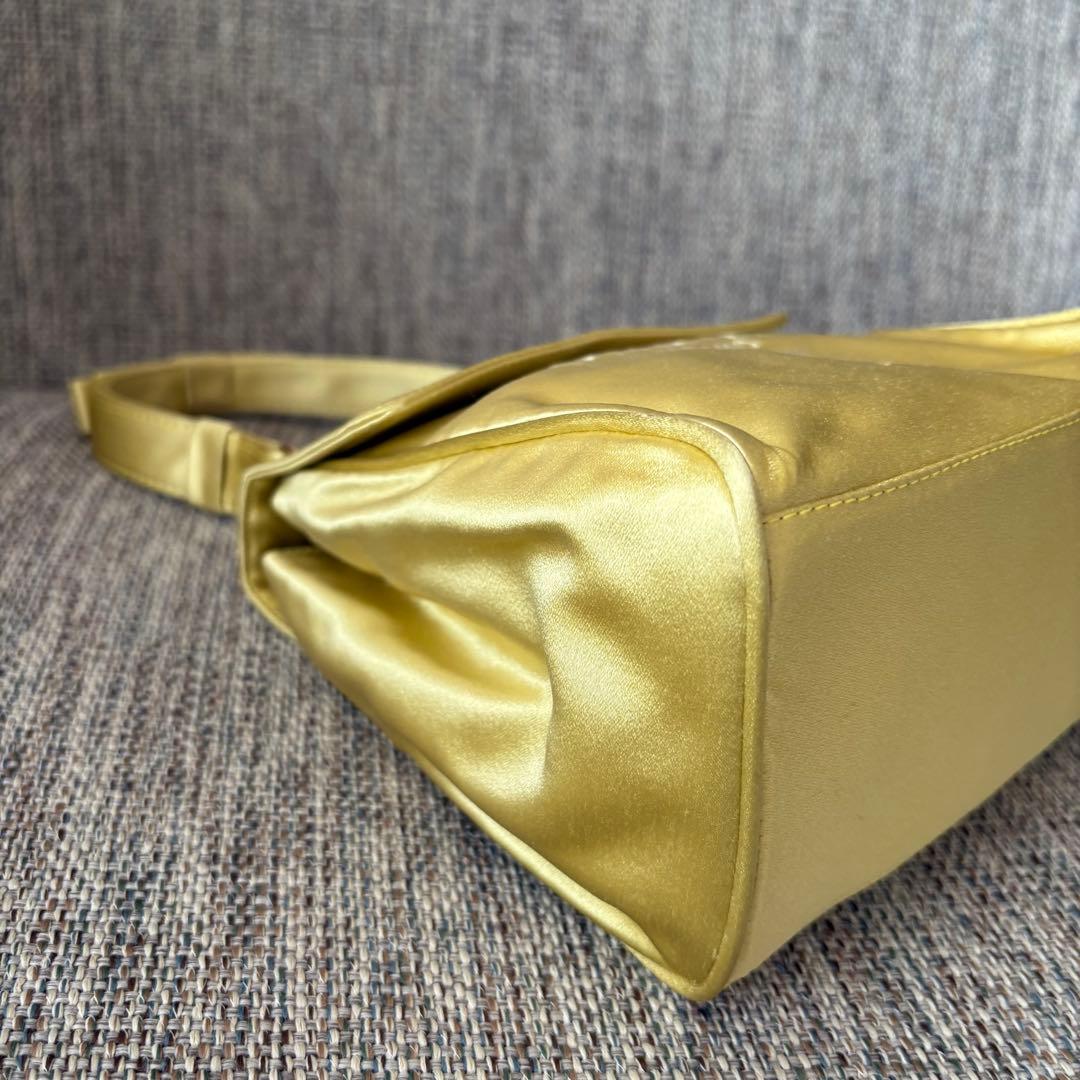 【PRADA 】サテン　イエロー ハンドバッグ　パーティー　結婚式