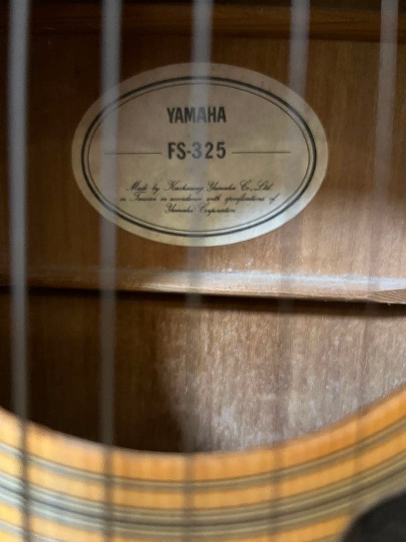 YAMAHA FS-325アコースティックギター　中古、ケース、ギター立て、カポ