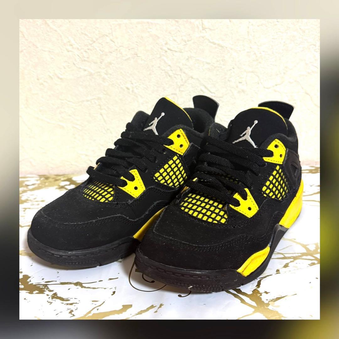 めろ NIKE AIRJORDAN4 RETRO TD Thunder