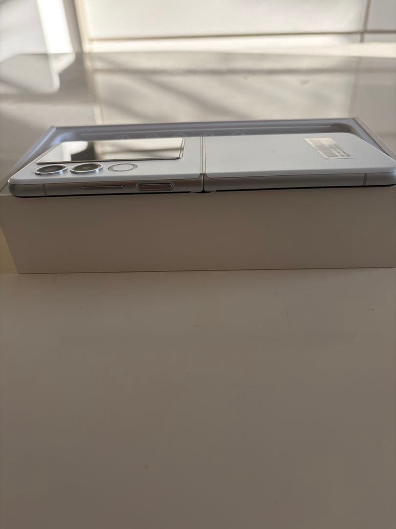 nubia Flip 2 携帯電話本体