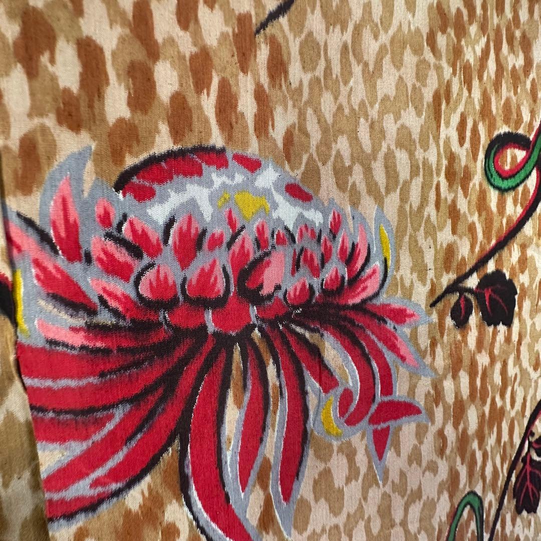 未使用品　袷　ばち襟　正絹　着物　146裄62　銘仙　茶色　赤　アンティーク