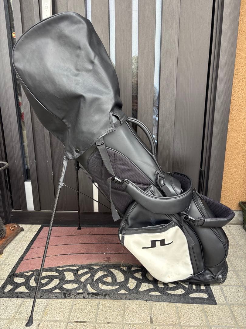 希少J.LINDEBERG vesselコラボキャディバッグ ブラック/ホワイト