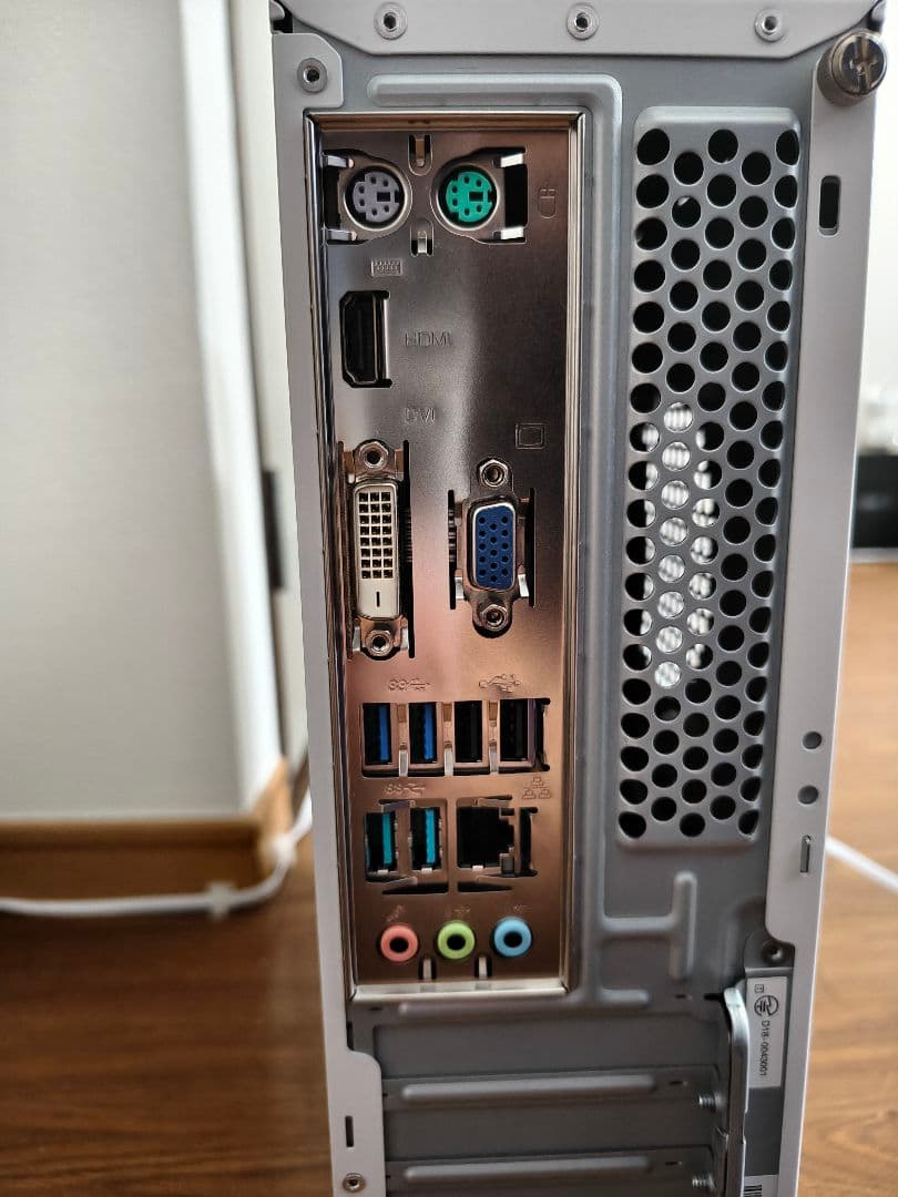 ①　エプソン Corei7-8700 メモリ8GB SSD256GB