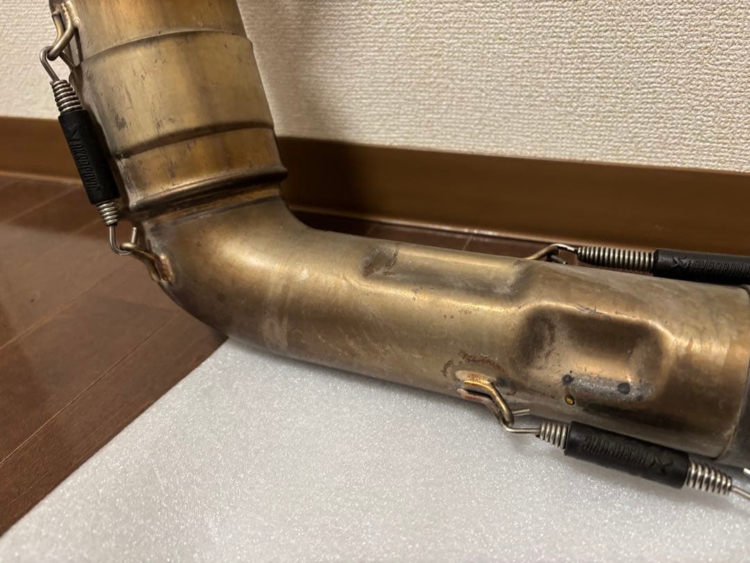 アクラポビッチ フルエキマフラー レーシングライン MT-07 / XSR700