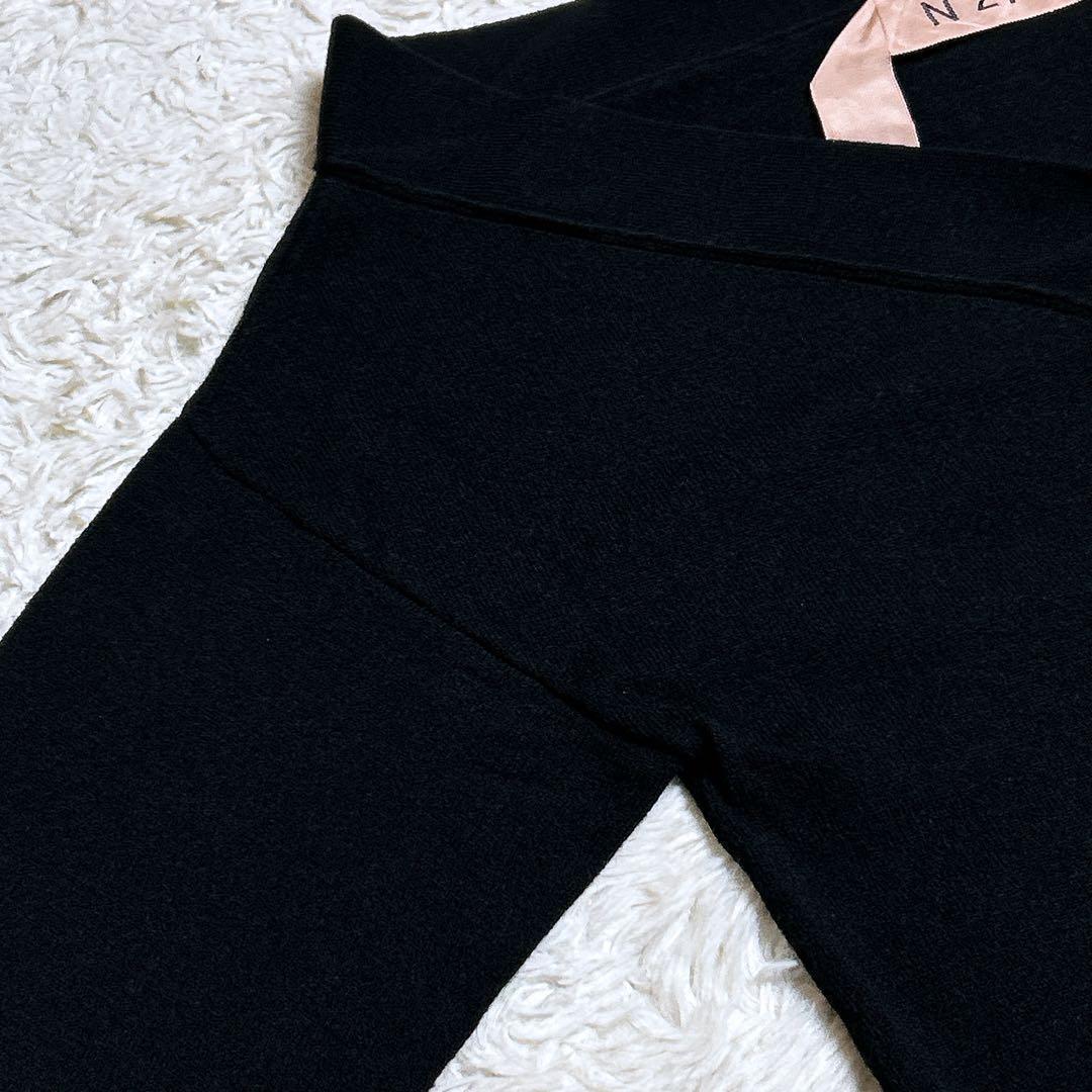 美品/N˚21　ビジューリップモチーフカーディガン　羽織り　ウール　ブラック