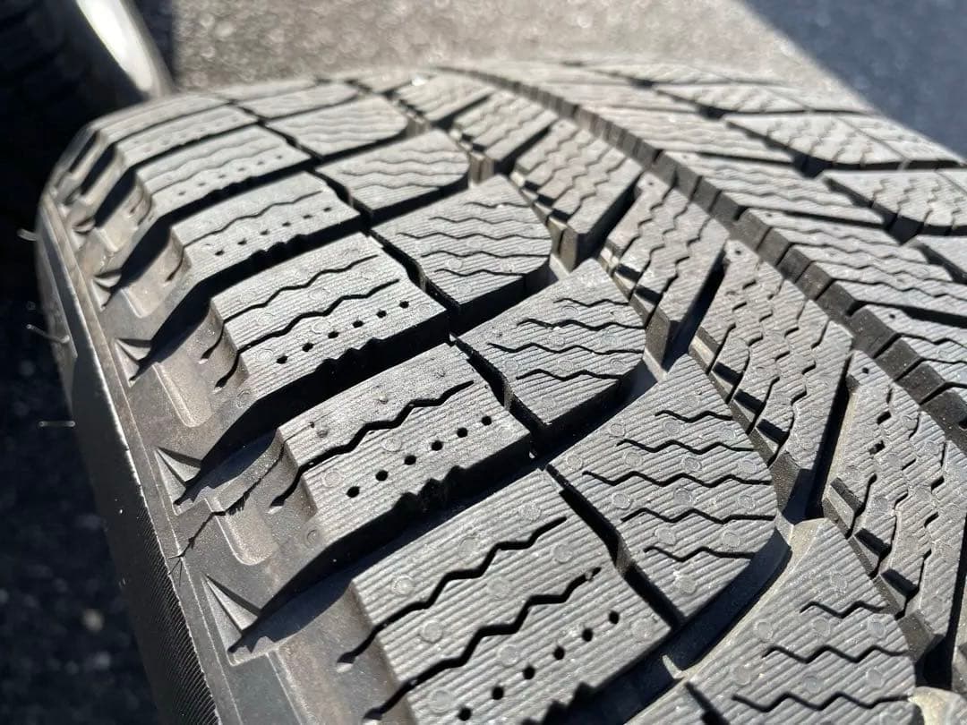 走行3千キロ未満 スタッドレスセットベンツCクラス Aクラス