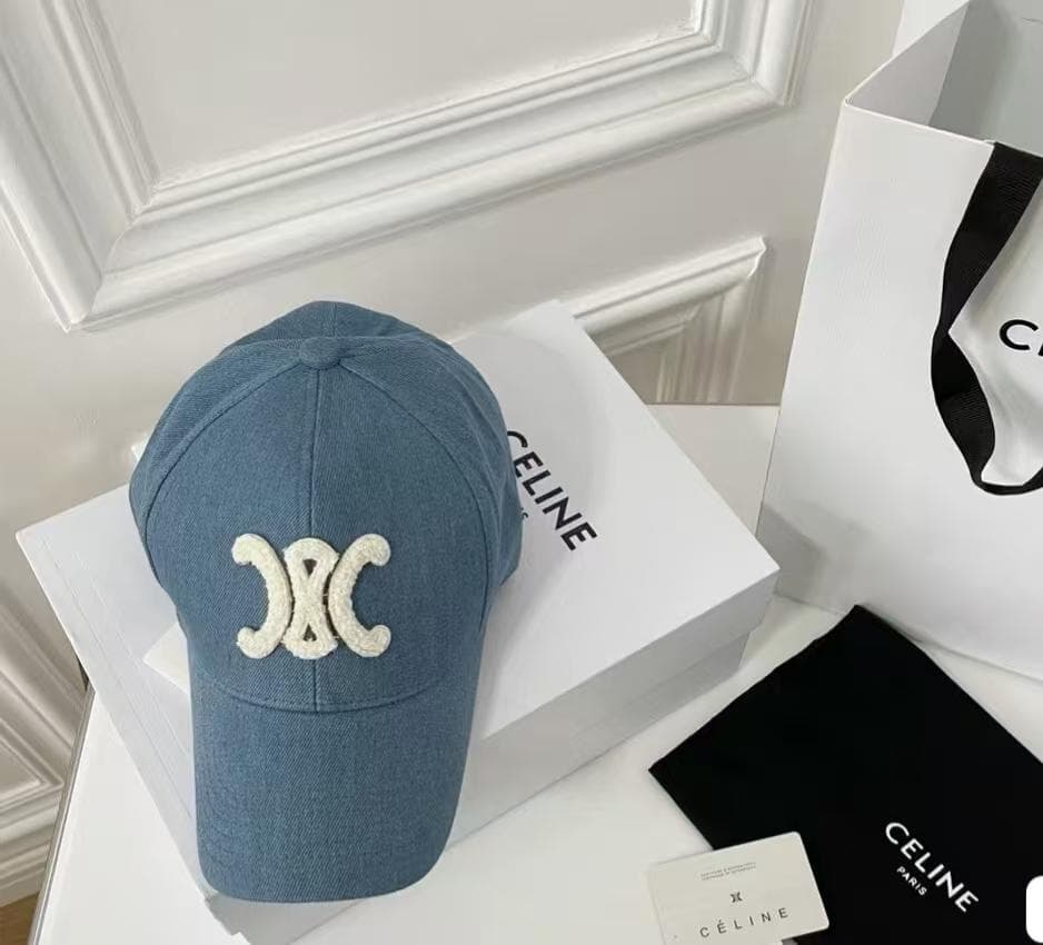 vipセリーヌ タグ付き キャップ