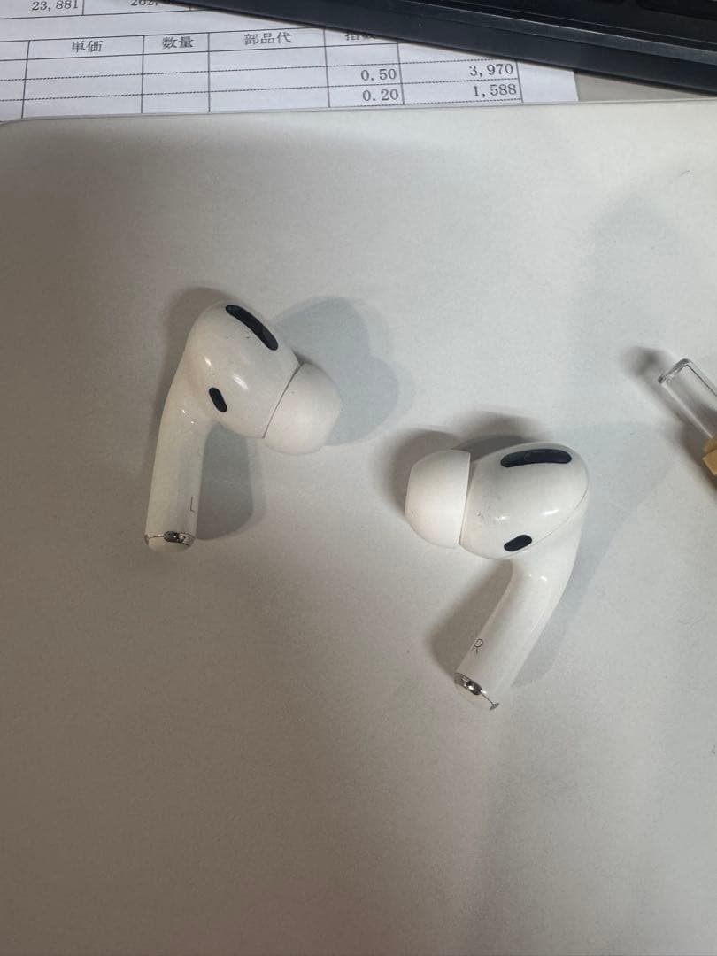 AirPods Pro 第一世代　本体 ホワイト ケース