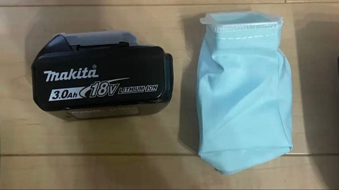 マキタ　スティッククリーナー CL285FD 【備品未使用品有り】