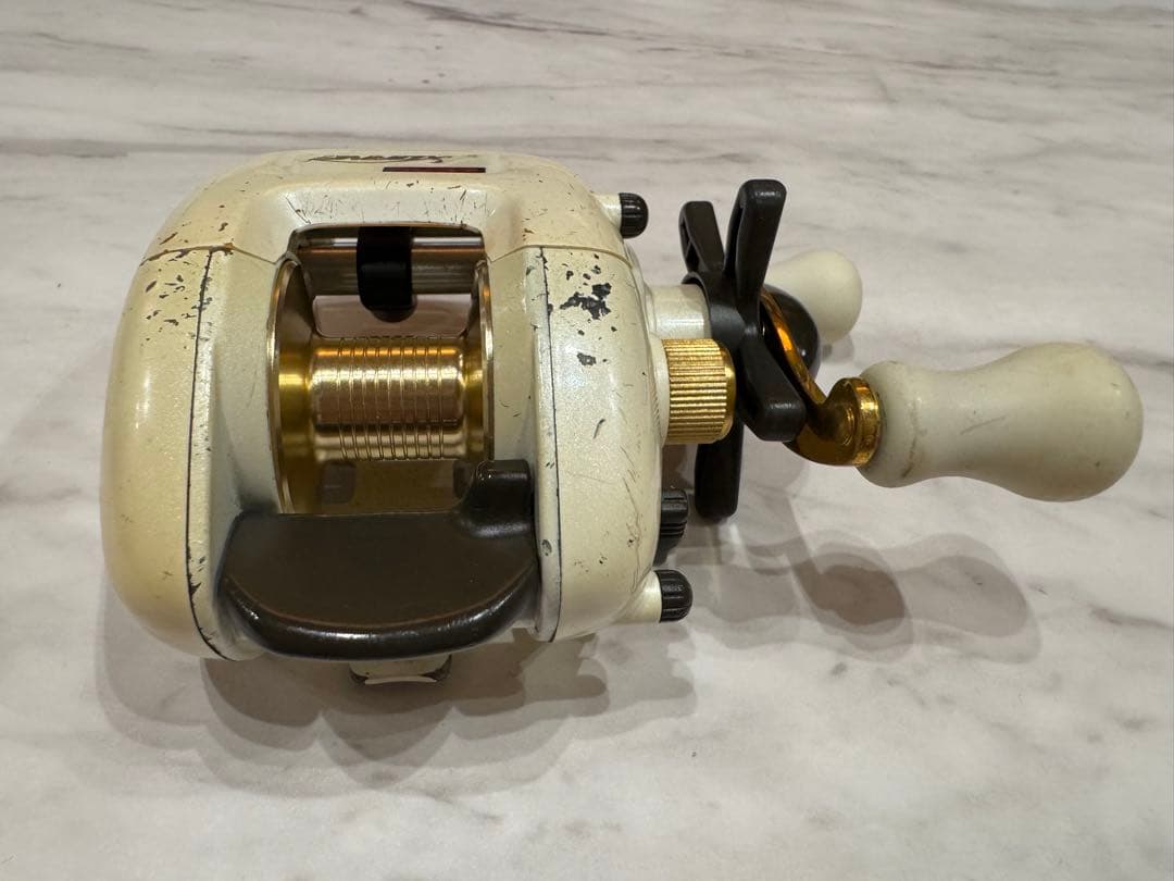 ZEAL イクシオーネ　カオリ