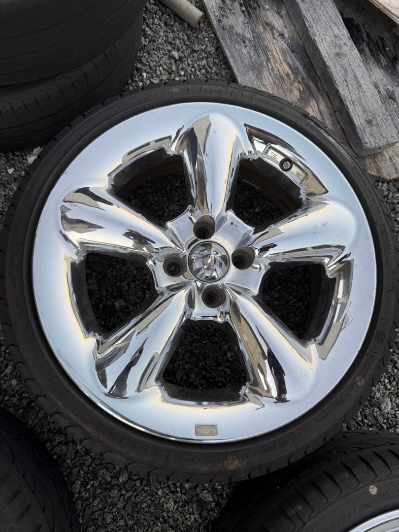 WORK グッカーズ 17インチ　pcd100 4穴