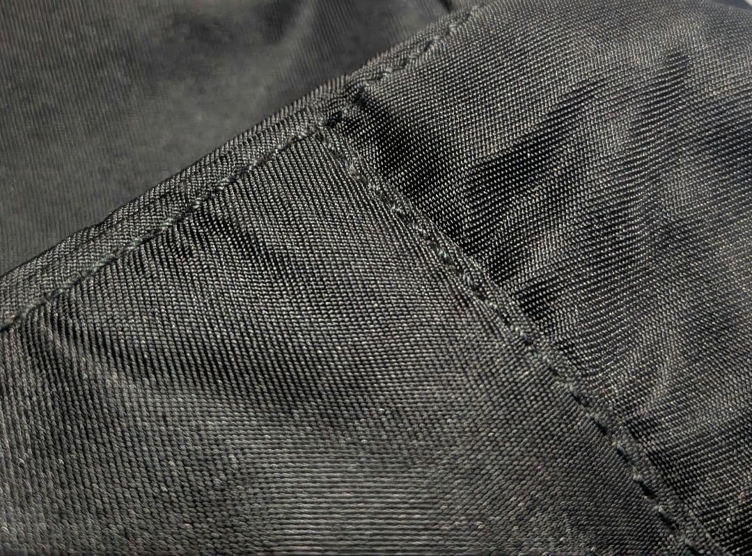 PRADA ブラック ナイロン トートバッグ　肩掛け可