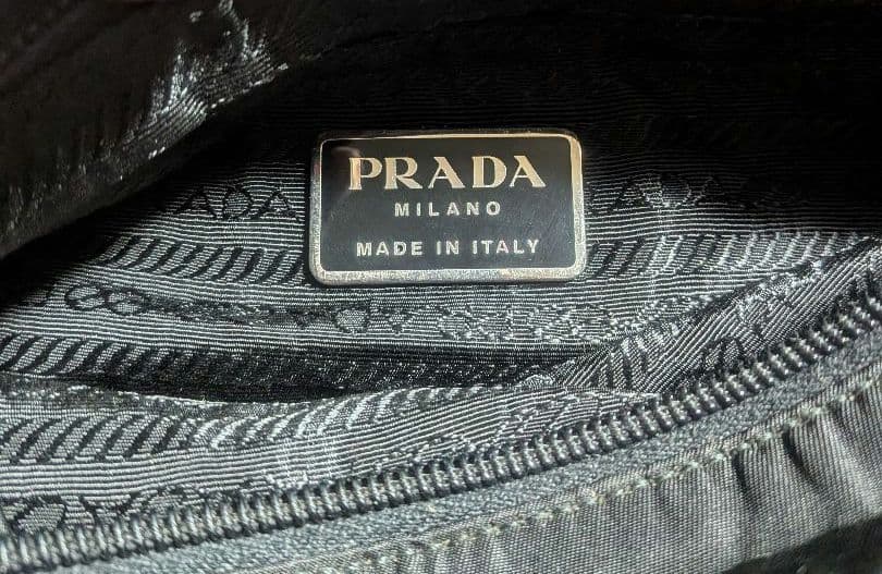 PRADA ブラック ナイロン トートバッグ　肩掛け可