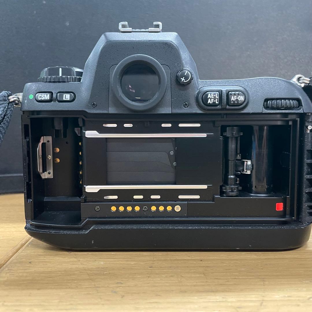 動作品 NIKON F100 フィルムカメラ 一眼レフ ボディ