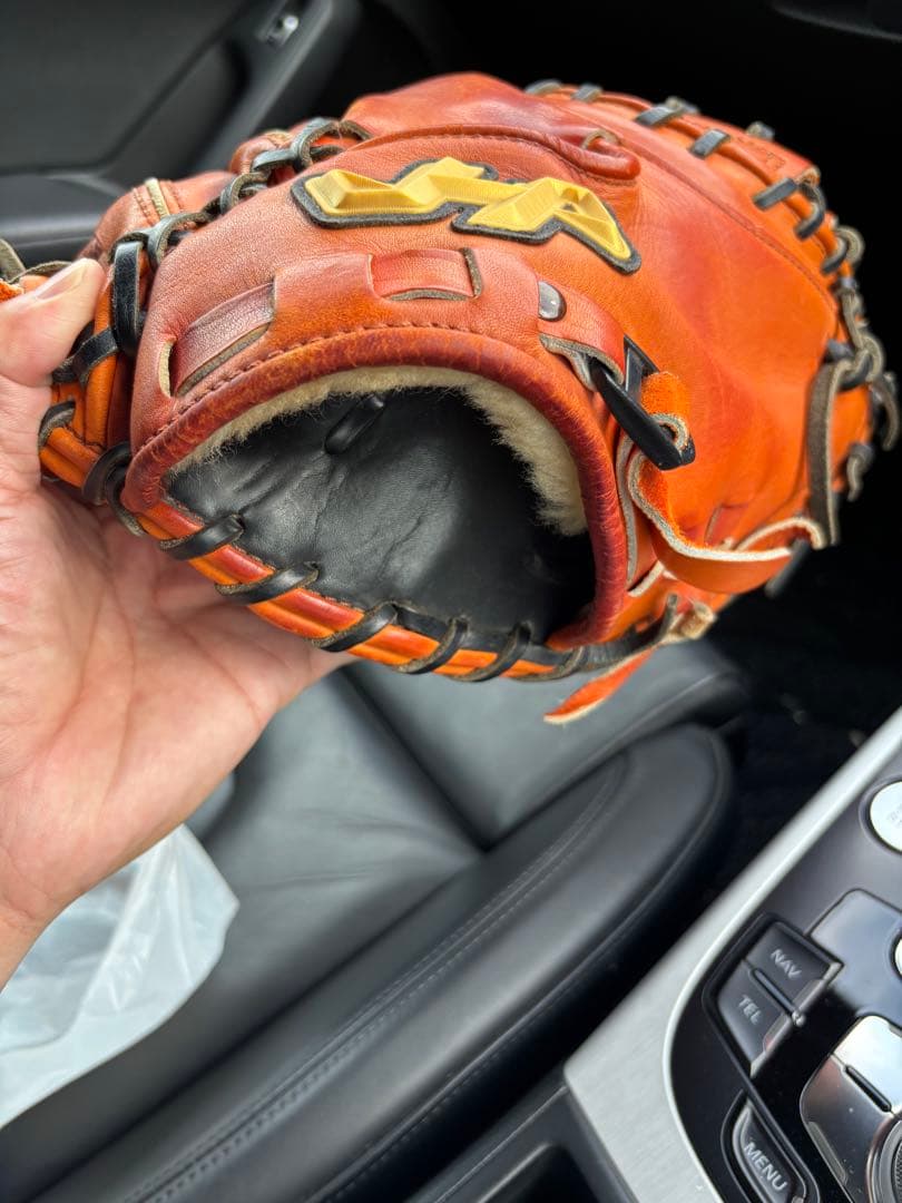 美品プロ仕様ハタケヤマ硬式ミット 即使用可能。