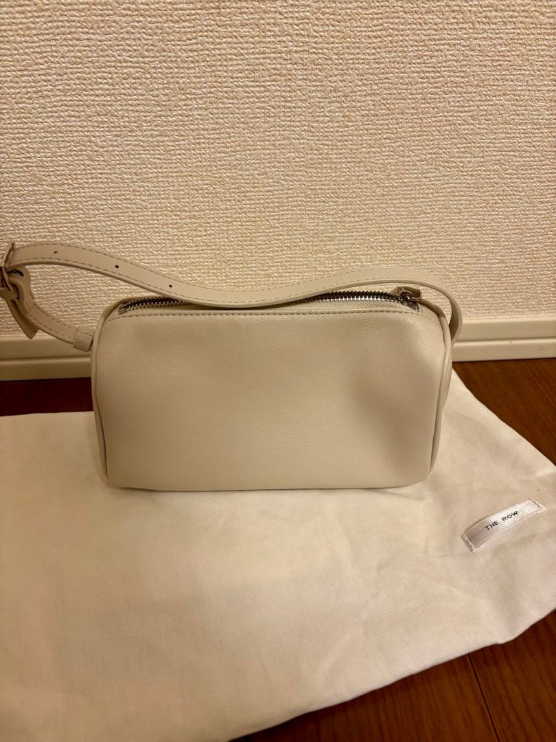 ザロウ　バッグ The Row 90's Bag