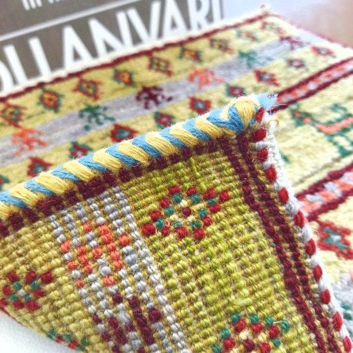 値下げ可能ミニギャベ●32×36㎝●手織●本物●新品未使用 遊牧民が紡ぐギャッベ