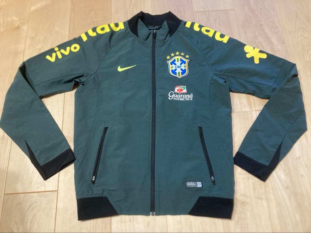 ブラジル代表　トレーニングウェア　上下