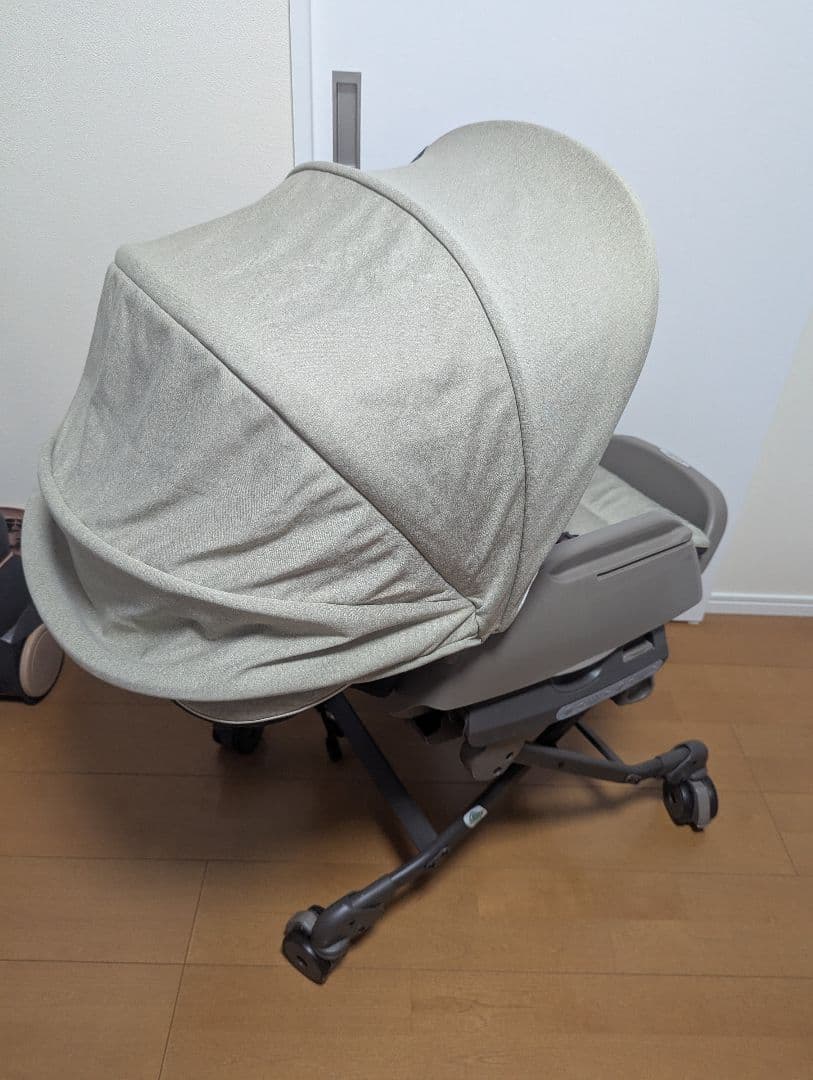 コンビ ホワイトレーベル ネムリラ AUTO SWING オートスイング