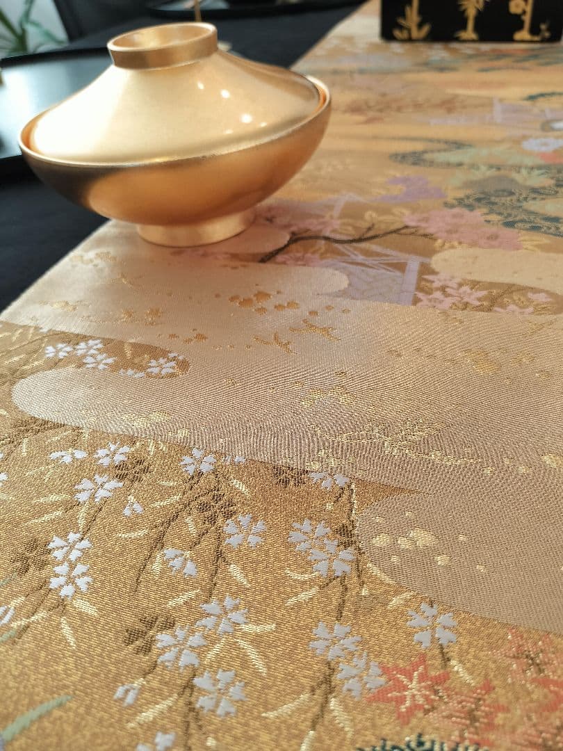 A846★逸品‼️豪華刺繍‼️正絹テーブルランナー2m10cm