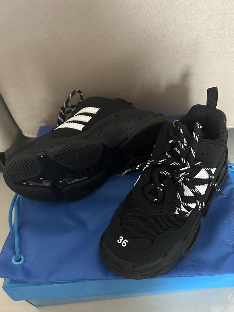 未使用 BALENCIAGA×adidasスニーカートリプルS 36