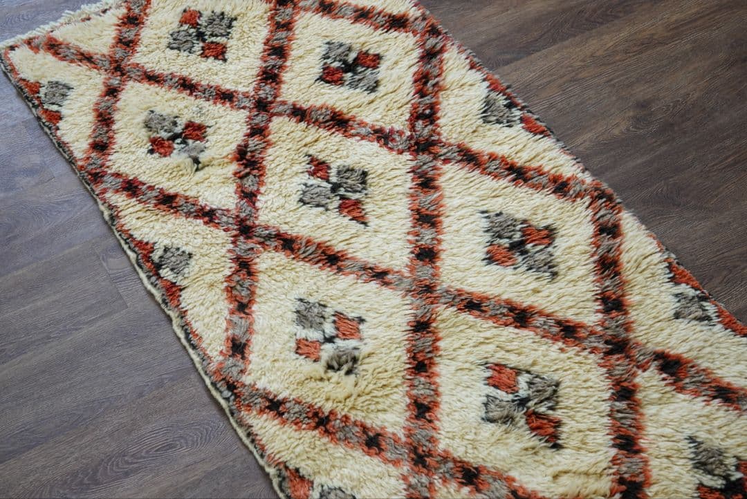 ヴィンテージラグ　モロッコ　手織り絨毯　トライバルラグ