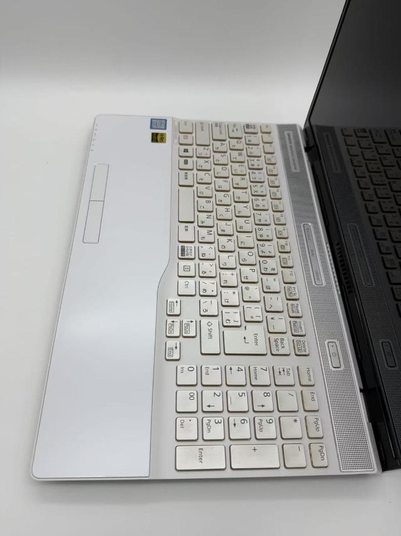 超美品 富士通 第8世代i7 16GB SSD+HDD Office付きW