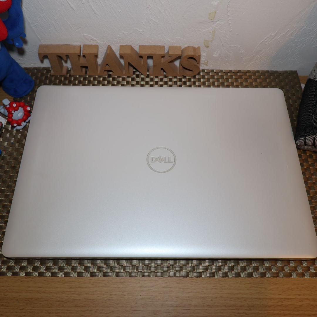 美品！Win11公式対応10世代i3/メ8G/新品SSD/無線/カメラ/HDMI