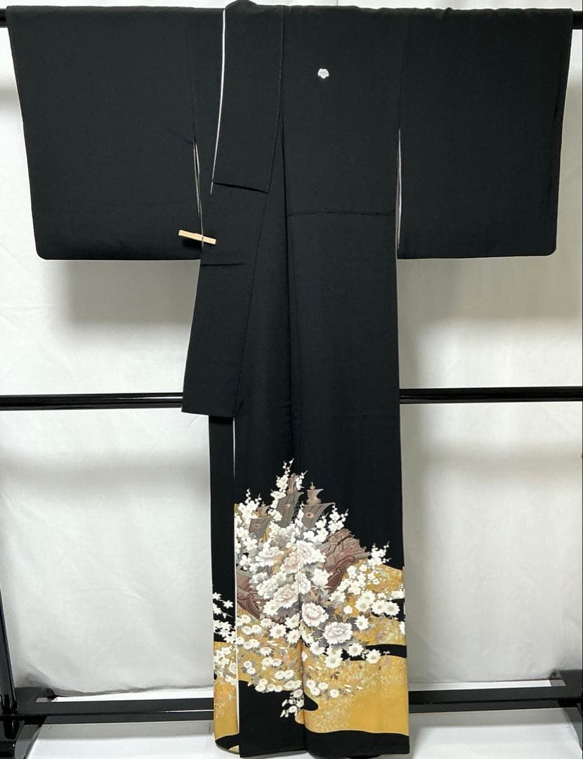 b195 正絹　黒留袖　比翼付　五つ紋　作家物落款　金銀箔　刺繍　着物