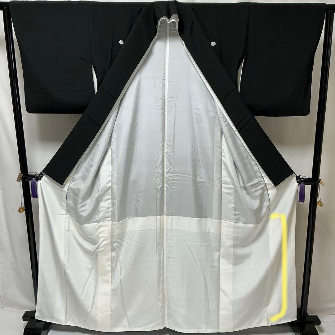 b195 正絹　黒留袖　比翼付　五つ紋　作家物落款　金銀箔　刺繍　着物