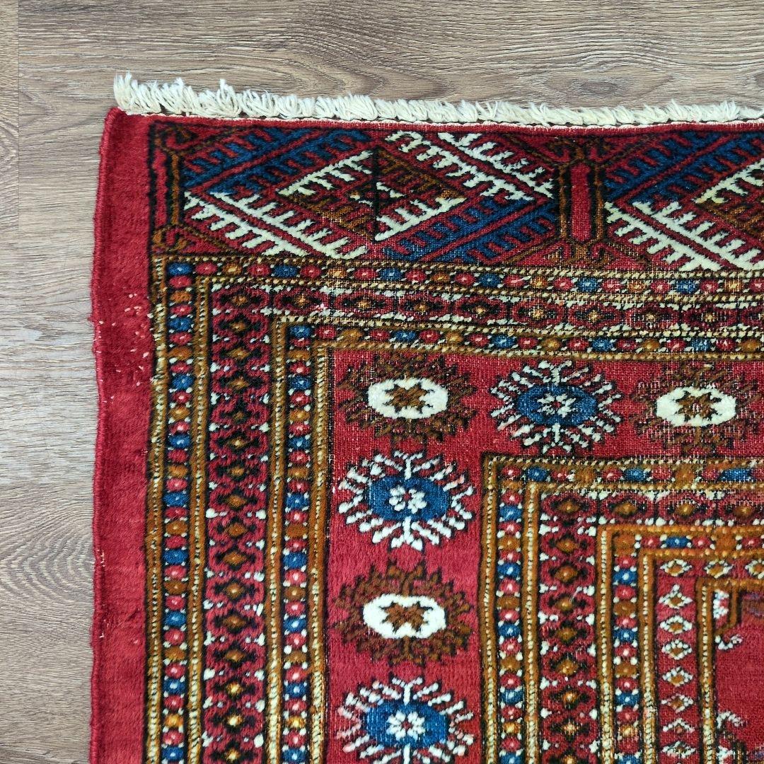 ヴィンテージラグ　パキスタン　トライバルラグ　手織り絨毯　レッド
