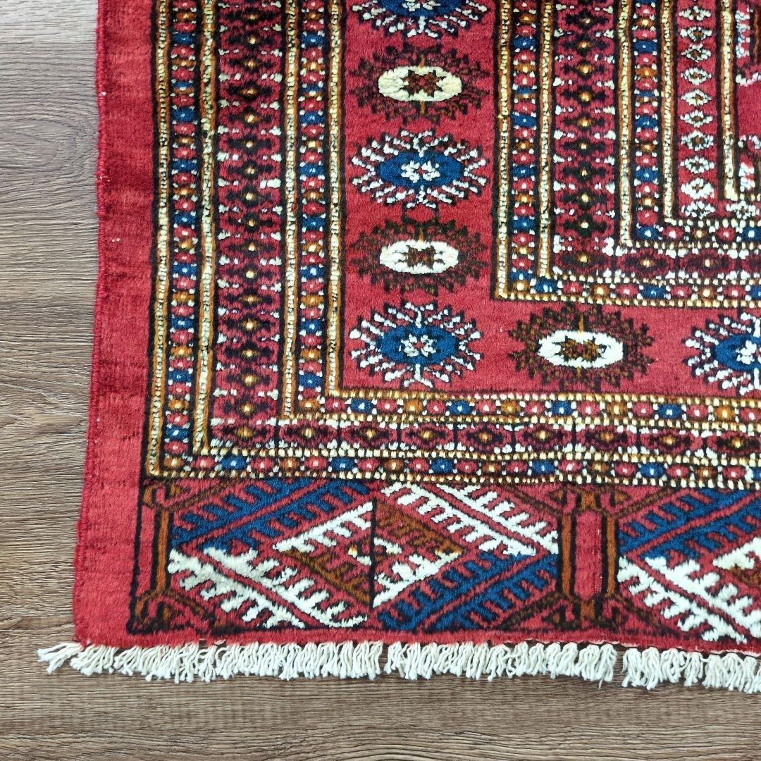 ヴィンテージラグ　パキスタン　トライバルラグ　手織り絨毯　レッド