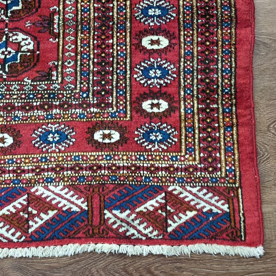 ヴィンテージラグ　パキスタン　トライバルラグ　手織り絨毯　レッド
