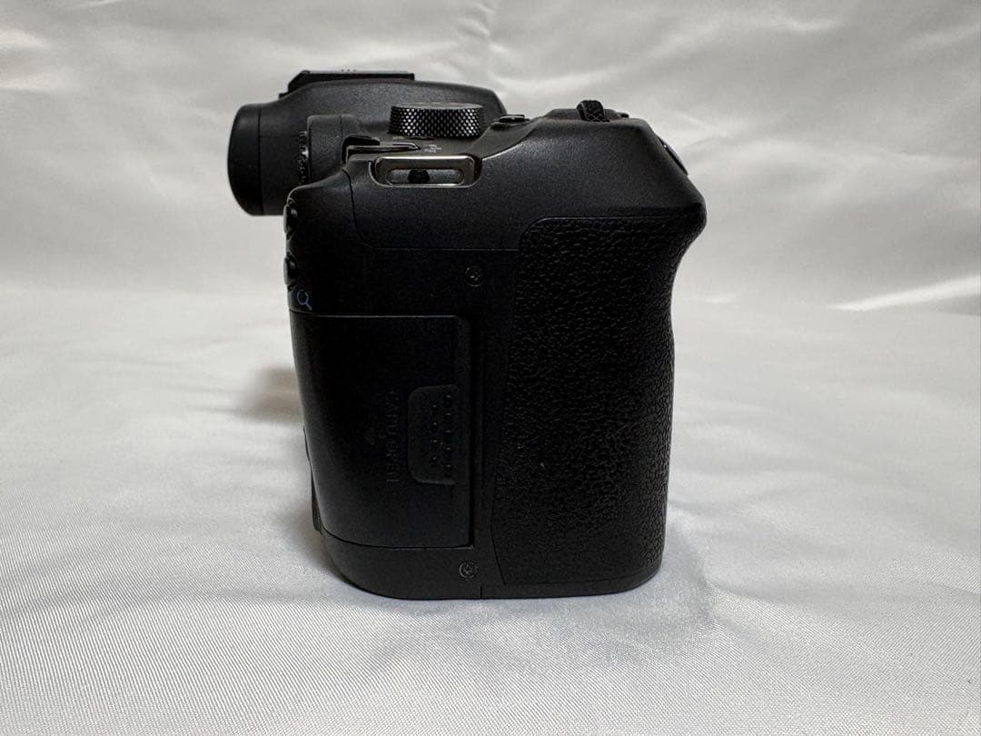 く*ん様 Canon EOS R7 ミラーレス一眼 18-150mmレンズキット