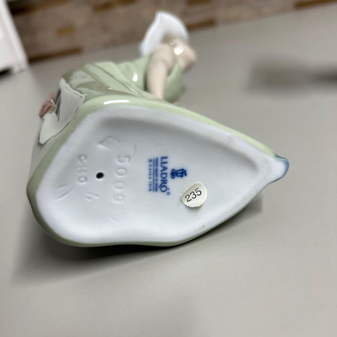 LLADRO リヤドロ 麦わら帽子をかぶった好奇心旺盛な女の子 少女