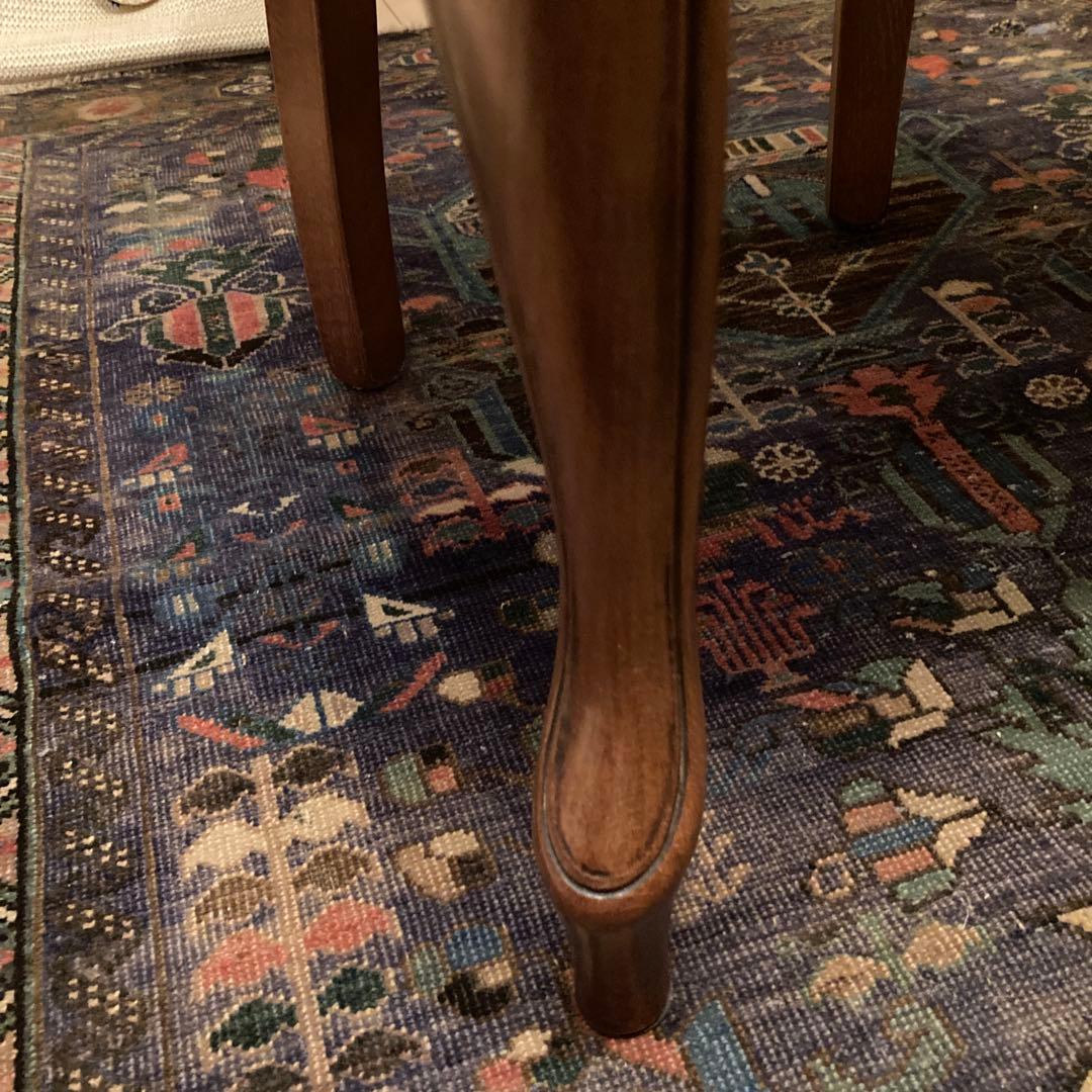 イタリア製ネコ脚チェア　クラシカル