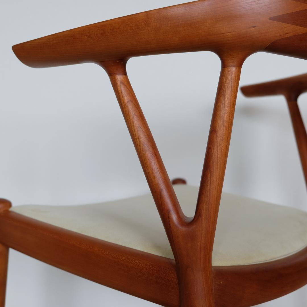 k*2様 【美品｜メンテ済み】Vチェア　家具蔵（KAGURA）　チェリー材②