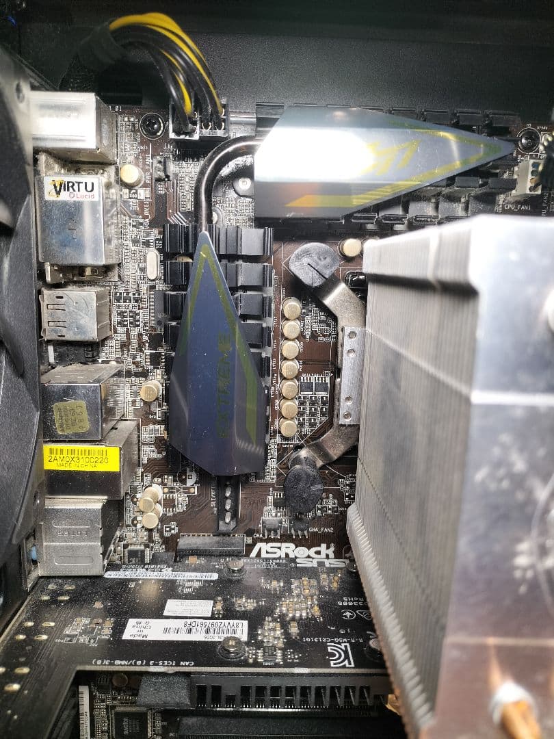 デイトレ 4画面 Windows11 GT 710搭載 Z77 i5