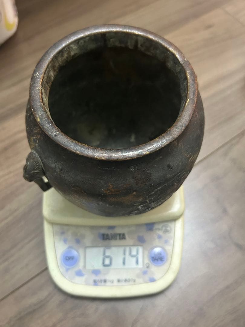 鉢，「大明宣德年製」宣德銅製