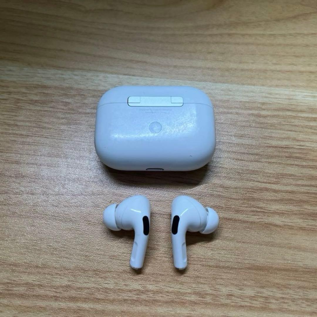 AirPods Pro 第一世代　本体 イヤホン 充電ケース(箱無し)