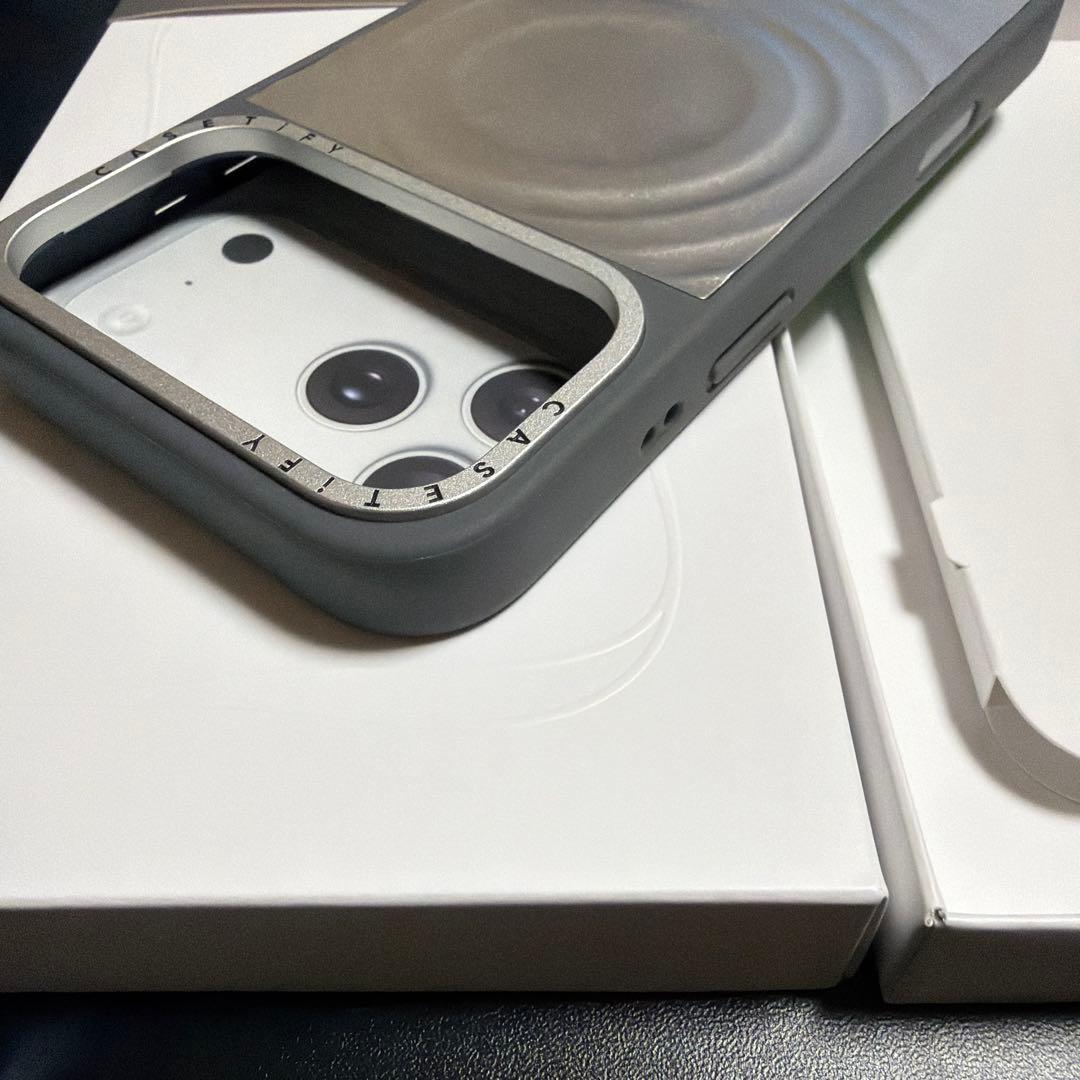 CASETiFYメタルウェーブケース iPhone17promax