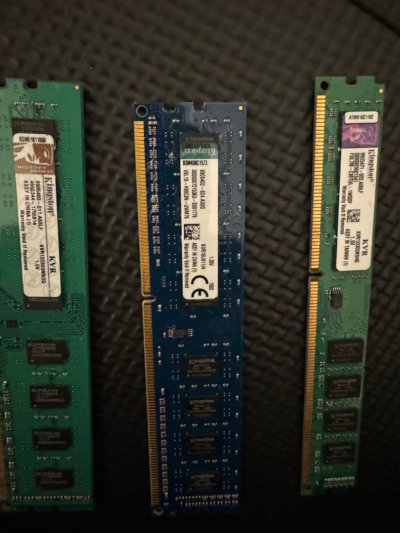 動作確認済 メモリ17枚＋CPU4個 まとめ売り DDR3 PCパーツ