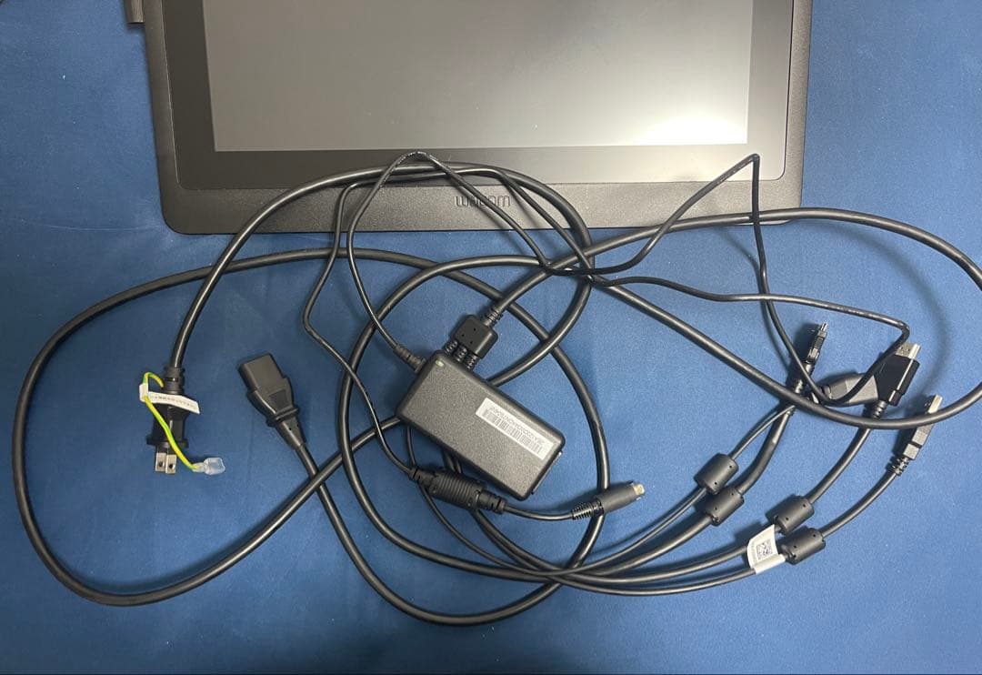 Wacom Cintiq16 DTK-1660 訳あり？