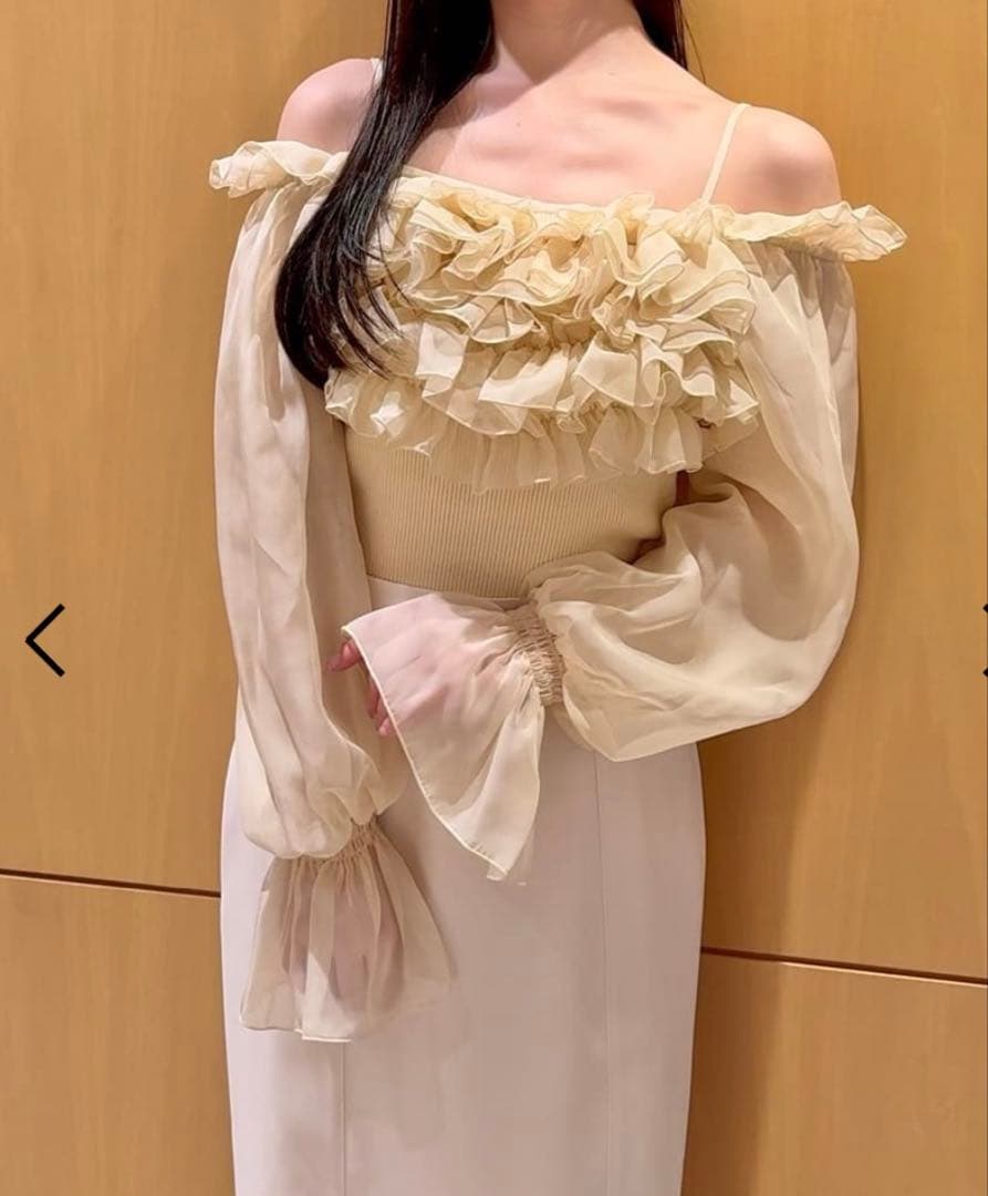 SNIDEL デザインシアーフリルニットプルオーバー イエロー